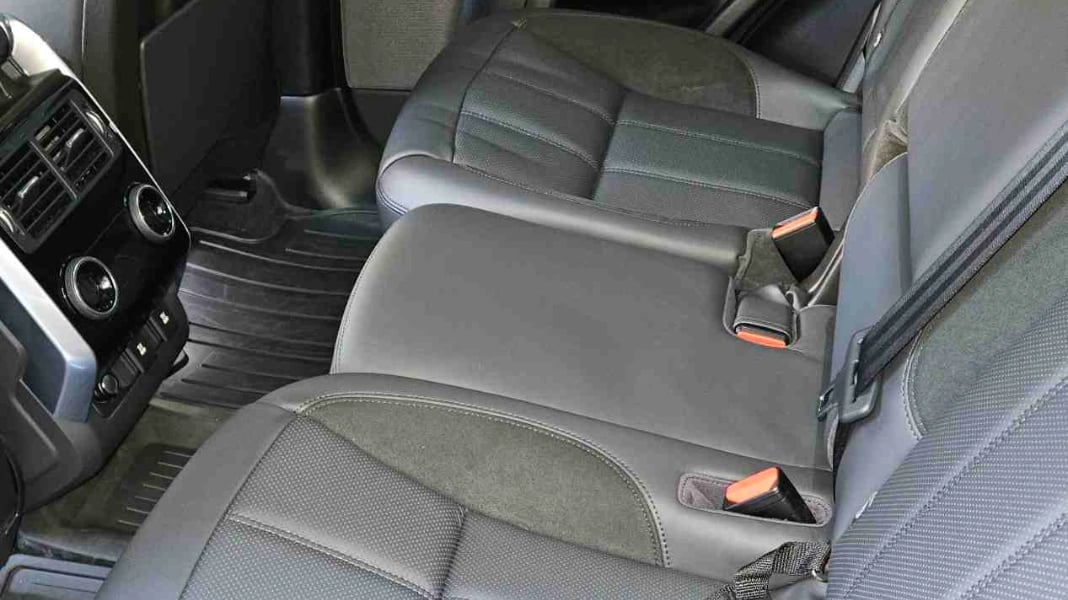 Clean back seats of Range Rover Sport after detailing