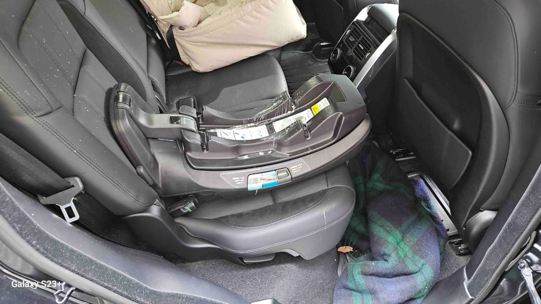 Range Rover Sport back seats before detailing