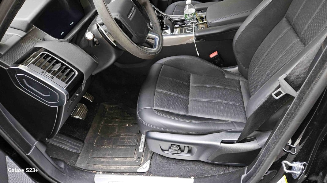 Range Rover Sport front seats before detailing